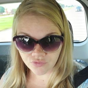 Meet your Posher, Erika